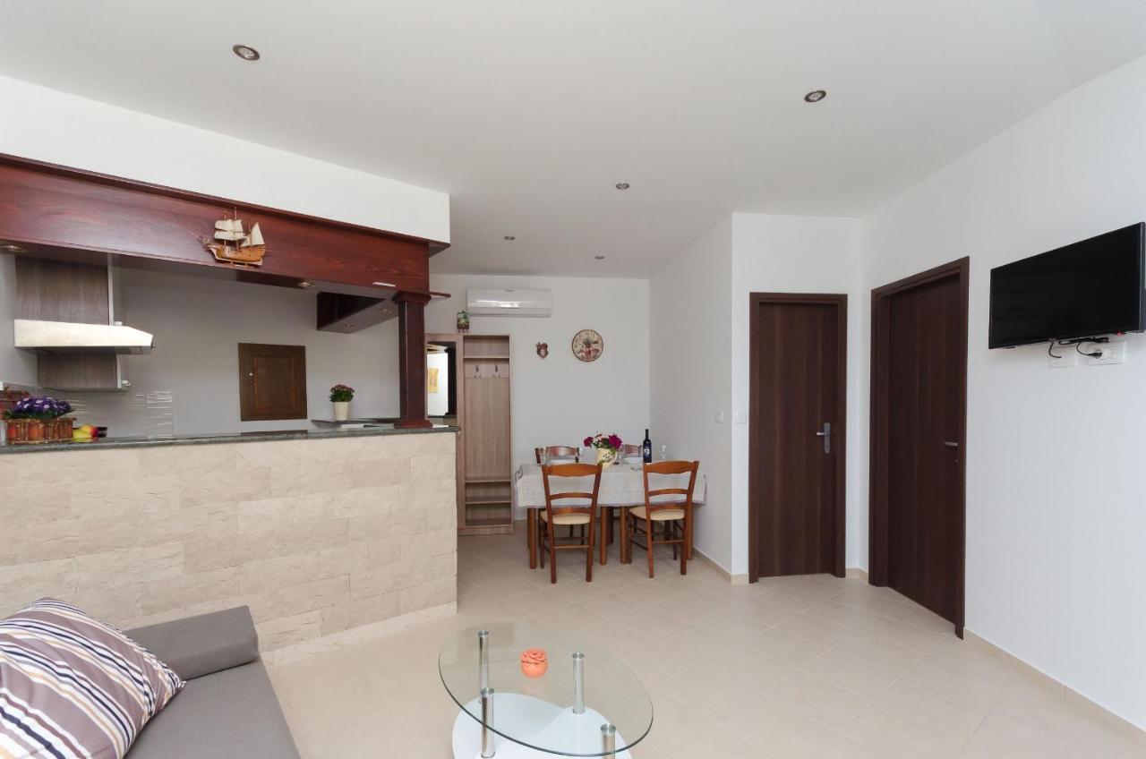 Mošćenička Draga Apartments Branka מראה חיצוני תמונה